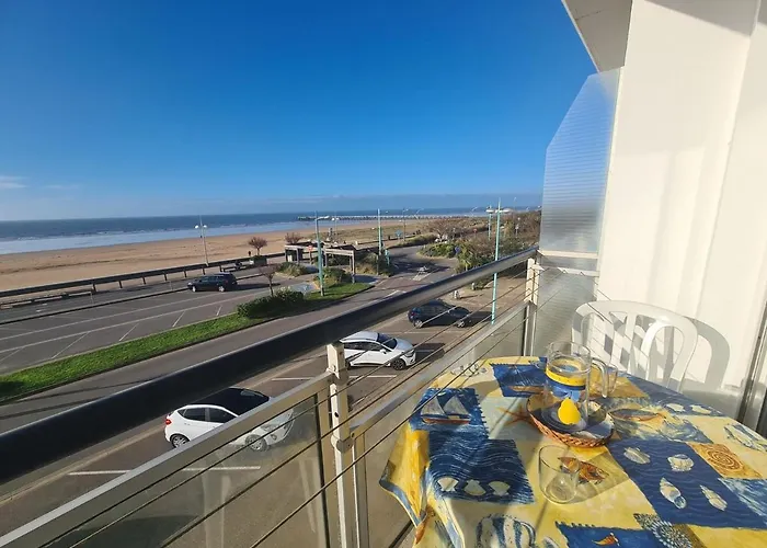 Rénové 3 Pièces Avec Balcon, Proche - - Fr-1-224c-237 *