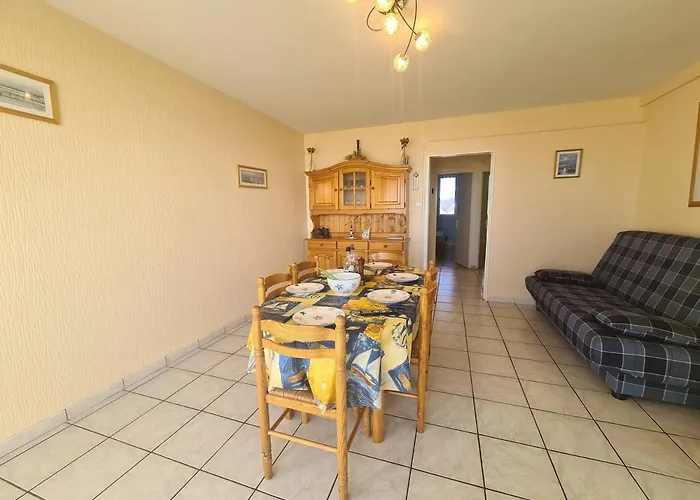 Rénové 3 Pièces Avec Balcon, Proche - - Fr-1-224c-237