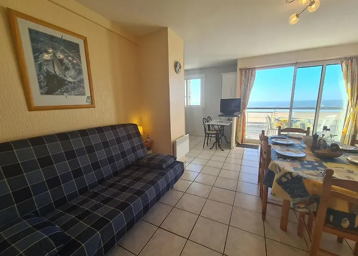 Rénové 3 Pièces Avec Balcon, Proche - - Fr-1-224c-237 *