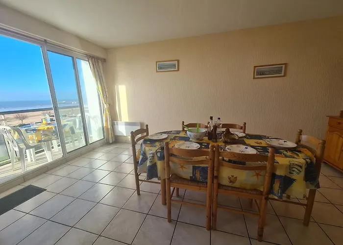 Rénové 3 Pièces Avec Balcon, Proche - - Fr-1-224c-237 *