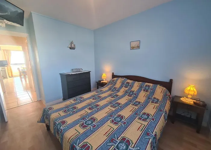 Rénové 3 Pièces Avec Balcon, Proche - - Fr-1-224c-237 Appartement *