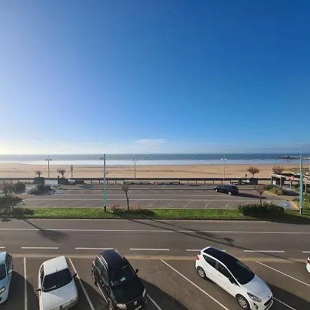 Apartment Renove 3 Pieces Avec Balcon, Proche - - Fr-1-224c-237