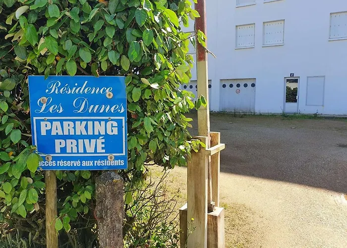 Apartment Renove 3 Pieces Avec Balcon, Proche - - Fr-1-224c-237 *